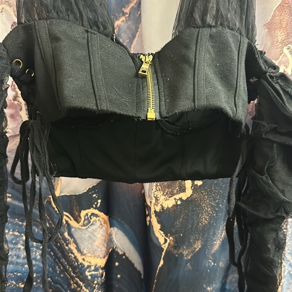 Off the shoulder top - Picture 3 of 5